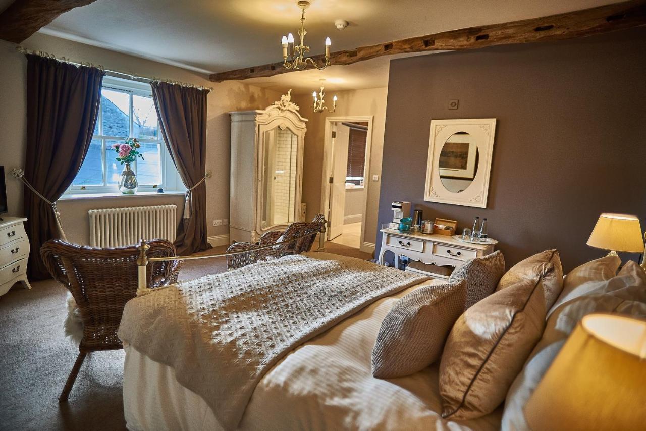 Plough Inn Lupton Eksteriør bilde
