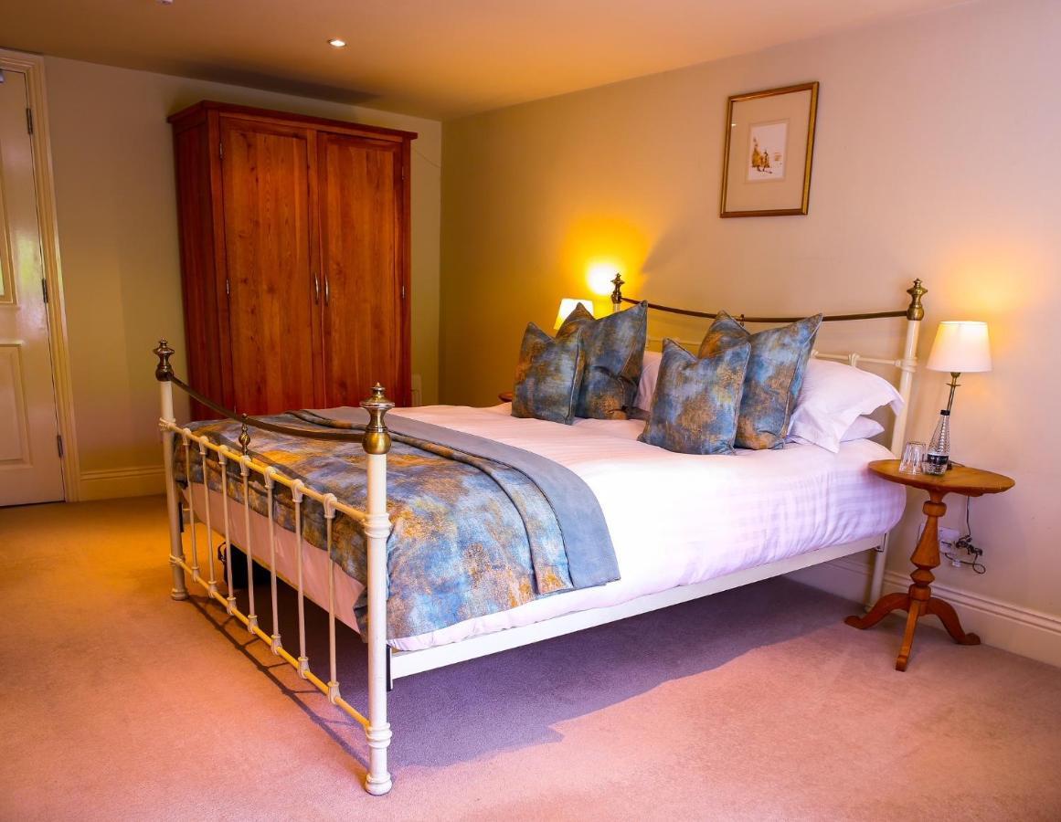 Plough Inn Lupton Eksteriør bilde